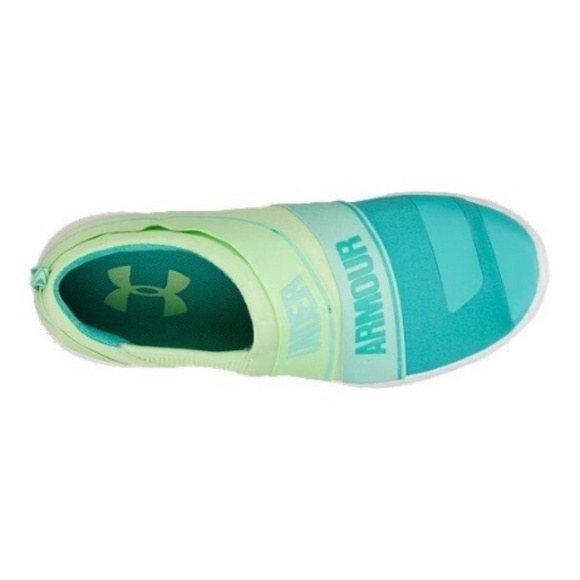 BRAND NEW girl under armour street precision slip on shoes size 6Y - Picture 3 of 6